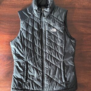 The North Face Black Quilted Vest (size Small)